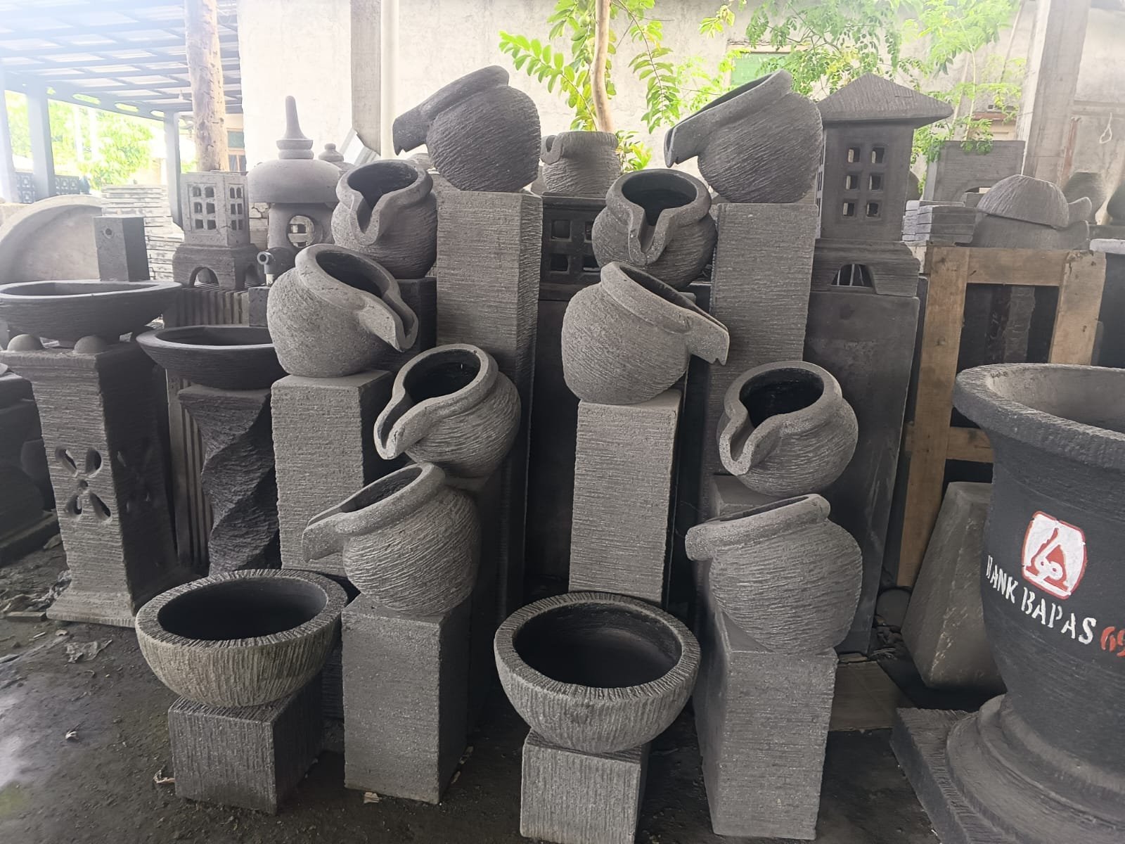 ast Stone Manufacturer in Magelang: Custom Planters, Fountains, and Landscape Solutions
